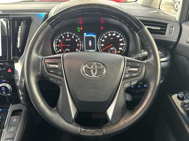 トヨタ アルファード S Cパッケージ 神奈川県 2020(令2)年 2.4万km ブラック Wムーンルーフ/純正8インチDA/・Bluetooth/フルセグ/CD/DVD/AM/FM/バックカメラ/純正12.1型フリップダウンモニター/両側パワースライドドア/トヨタセーフティーセンス/レーダークルーズコントロール/パワーシート/シートヒーター/エアシート/ビルトインETC/ステアリングスイッチ/ドライブレコーダー/純正フロアマット/パワーバックドア/スライドドアサンシェード/LEDヘッドライト/オートライト/オートマチックハイビーム/純正18インチアルミホイル/LTA/クリアランスソナー/プリクラッシュセーフティー/PKSB/PCS/PSA/先行車発進お知らせ機能