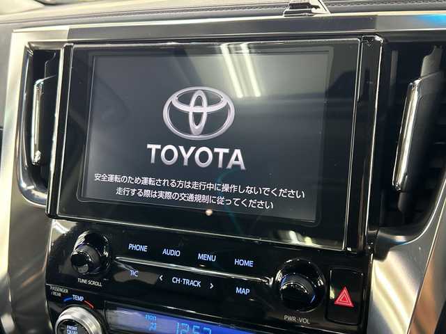 トヨタ アルファード S Cパッケージ 神奈川県 2020(令2)年 2.4万km ブラック Wムーンルーフ/純正8インチDA/・Bluetooth/フルセグ/CD/DVD/AM/FM/バックカメラ/純正12.1型フリップダウンモニター/両側パワースライドドア/トヨタセーフティーセンス/レーダークルーズコントロール/パワーシート/シートヒーター/エアシート/ビルトインETC/ステアリングスイッチ/ドライブレコーダー/純正フロアマット/パワーバックドア/スライドドアサンシェード/LEDヘッドライト/オートライト/オートマチックハイビーム/純正18インチアルミホイル/LTA/クリアランスソナー/プリクラッシュセーフティー/PKSB/PCS/PSA/先行車発進お知らせ機能