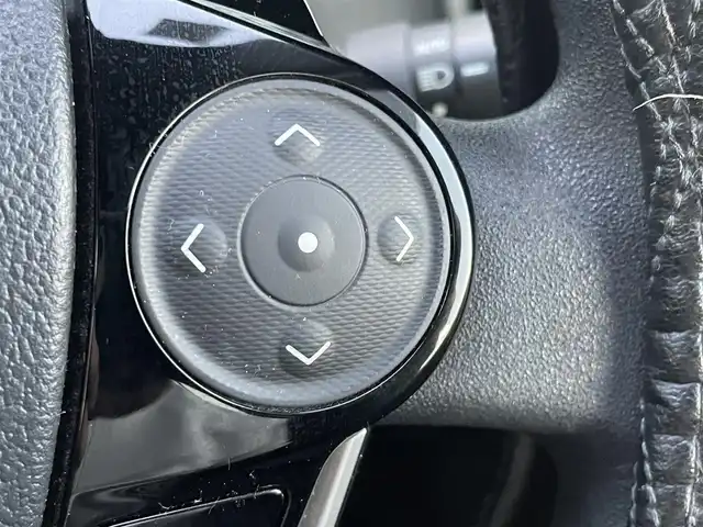 トヨタ アクア S スタイルブラック 香川県 2019(平31)年 9万km ブラックマイカ Toyota Safety Sense/・プリクラッシュセーフティ/・レーンディパーチャーアラート/・オートマチックハイビーム/・先行車発進告知機能/・インテリジェントクリアランスソナー/・パーキングサポートブレーキ/純正7インチSDナビ/→フルセグ/CD/DVD/Bluetooth/AM/FM/バックカメラ/LEDヘッドライト/社外15インチアルミ/純正フロアマット/ETC/ステアリングリモコン/プッシュスタート/スマートキー/電動格納ミラー/横滑り防止装置