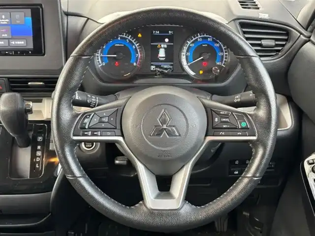 三菱 デリカミニ G プレミアム 茨城県 2023(令5)年 5.4万km アメジストブラック/シルキーホワイト ワンオーナー/pioneerナビ/　(AM/FM/CD/DVD/AUX/フルセグ)/RAYSアルミホイール/全方位カメラ/ドライブレコーダー/追従型クルーズコントロール/両側パワースライドドア/ETC/LEDヘッドライト/シートヒーター/ハンドルヒーター/デジタルインナーミラー/ルーフレール/ダウンヒルアシスト/パワーステアリング/オートライト/Wエアバック