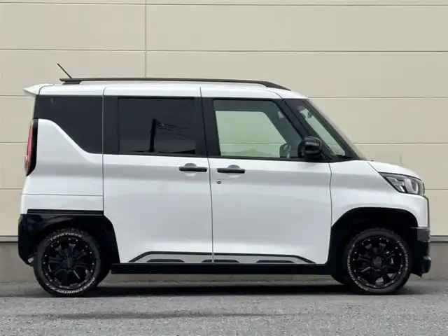 三菱 デリカミニ G プレミアム 茨城県 2023(令5)年 5.4万km アメジストブラック/シルキーホワイト ワンオーナー/pioneerナビ/　(AM/FM/CD/DVD/AUX/フルセグ)/RAYSアルミホイール/全方位カメラ/ドライブレコーダー/追従型クルーズコントロール/両側パワースライドドア/ETC/LEDヘッドライト/シートヒーター/ハンドルヒーター/デジタルインナーミラー/ルーフレール/ダウンヒルアシスト/パワーステアリング/オートライト/Wエアバック