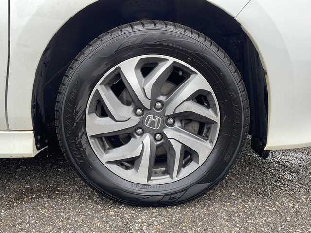 ホンダ ステップワゴン スパーダ ホンダセンシング 新潟県 2016(平28)年 9.1万km ホワイトオーキッドパール 4WD/純正9インチSDナビ(VXM-165VFNi)/CD/DVD/BT/フルセグテレビ/SDミュージックサーバー/バックカメラ/ETC/衝突被害軽減ブレーキ/レーンキープアシスト/レーダークルーズコントロール/両側パワースライドドア/パドルシフト/ステアリングスイッチ/スマートキー/プッシュスタート/LEDヘッドライト/オートライト/フォグランプ/純正16インチアルミホイール