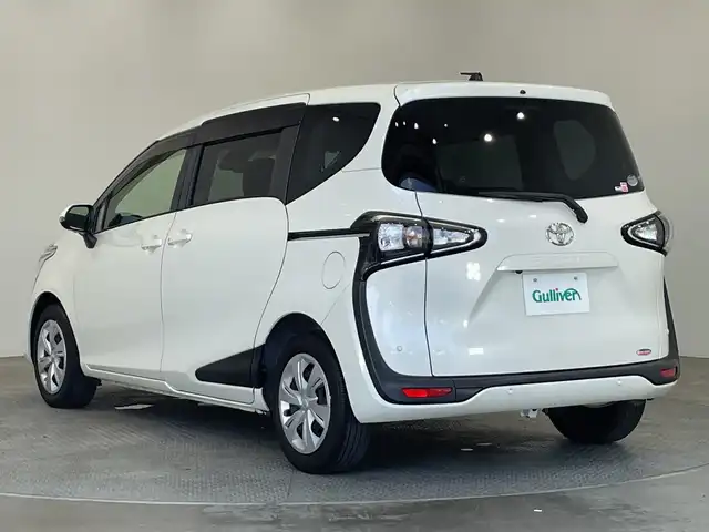 トヨタ シエンタ ファンベースG セーフティED 栃木県 2020(令2)年 1.5万km ホワイトパールクリスタルシャイン 純正ナビ/（Bluetooth/CD/ワンセグTV）/バックカメラ/フロントカメラ/サイドカメラ/全周囲カメラ/トヨタセーフティセンス/前後コーナーセンサー/ETC/前方ドラレコ/両側パワースライドドア/シートヒーター/ステアリングヒーター/ドアバイザー/オートライト/LEDヘッドライト/アイドリングストップ/横滑り防止装置/スマートキー/プッシュスタート/ステアリングスイッチ/電動格納ミラー/純正フロアマット