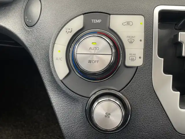 トヨタ シエンタ ファンベースG セーフティED 栃木県 2020(令2)年 1.5万km ホワイトパールクリスタルシャイン 純正ナビ/（Bluetooth/CD/ワンセグTV）/バックカメラ/フロントカメラ/サイドカメラ/全周囲カメラ/トヨタセーフティセンス/前後コーナーセンサー/ETC/前方ドラレコ/両側パワースライドドア/シートヒーター/ステアリングヒーター/ドアバイザー/オートライト/LEDヘッドライト/アイドリングストップ/横滑り防止装置/スマートキー/プッシュスタート/ステアリングスイッチ/電動格納ミラー/純正フロアマット
