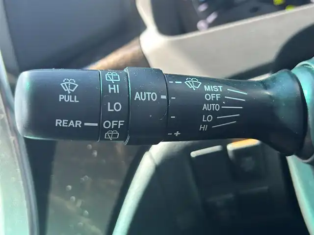 トヨタ ヴェルファイア 2．4Z Gエディション 岡山県 2014(平26)年 18万km ホワイトパールクリスタルシャイン 登録時走行距離179810km/アルパイン9インチナビ/フルセグTV(AM.FM.CD.DVD.TV.BT)/フリップダウンモニター/両側パワースライドドア/バックカメラ/ETC/ドライブレコーダー/シートヒーター/クリアランスソナー/横滑り防止装置/クルーズコントロール/オートライト/アイドリングストップ/18インチ純正AW/純正フロアマット/全席パワーシート