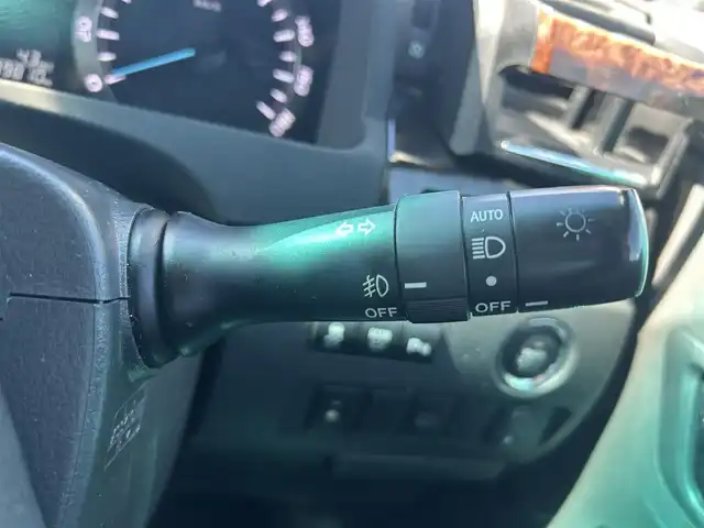 トヨタ ヴェルファイア 2．4Z Gエディション 岡山県 2014(平26)年 18万km ホワイトパールクリスタルシャイン 登録時走行距離179810km/アルパイン9インチナビ/フルセグTV(AM.FM.CD.DVD.TV.BT)/フリップダウンモニター/両側パワースライドドア/バックカメラ/ETC/ドライブレコーダー/シートヒーター/クリアランスソナー/横滑り防止装置/クルーズコントロール/オートライト/アイドリングストップ/18インチ純正AW/純正フロアマット/全席パワーシート