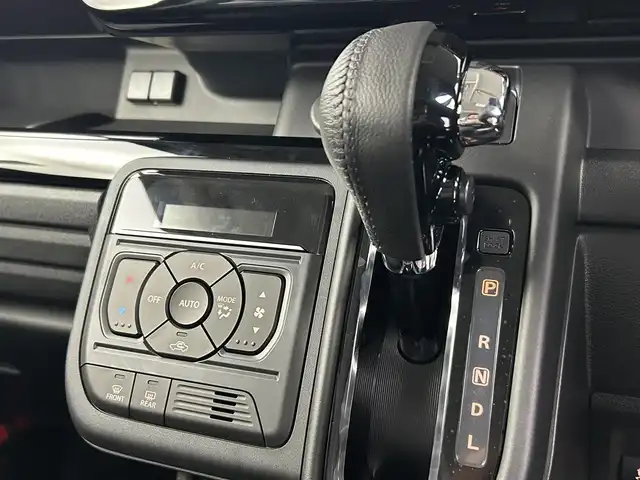 スズキ スペーシア カスタム HYBRID XS 千葉県 2024(令6)年 0.1千km ブルーイッシュブラックパール3 届出済未使用者/スズキセーフティサポート/・デュアルカメラブレーキサポート  　　　　/・誤発進抑制機能/・車線逸脱警報機能/・ふらつき警報機能/・先行車発進お知らせ機能/・オートマチックハイビーム/・リヤパーキングセンサー/レーダークルーズコントロール/スズキコネクト9インチナビ/　BT/フルセグTV/Apple CarPlay/Android　Auto/アラウンドビューモニター/両側パワースライドドア/前席シートヒーター/ステアリングヒーター/ヘッドアップディスプレイ/プッシュスタート＆スマートキー/ステアリングスイッチ/革巻きステアリング/純正15インチアルミホイール/LEDヘッドライト/フォグライト