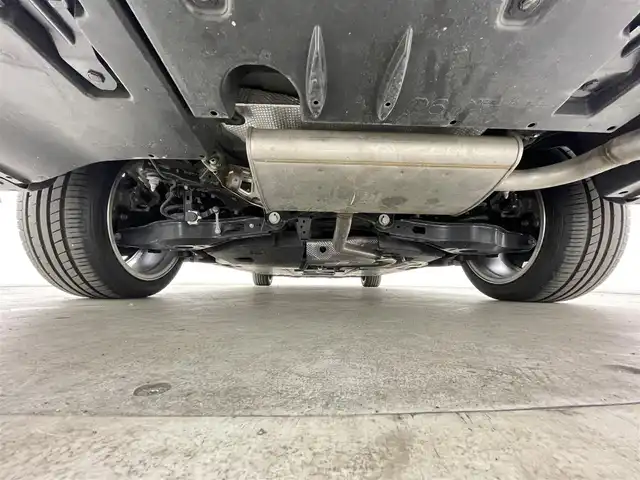 トヨタ プリウス A 千葉県 2017(平29)年 2.1万km アティチュードブラックマイカ 純正9型ナビ/AM＆FM＆Bluetooth＆フルセグTV＆CD＆DVD/トヨタセーフティセンス/レーダークルーズコントロール/プリクラッシュセーフティ/ヘッドアップディスプレイ/オートマチックハイビーム/バックカメラ/ブラインドスポットモニター/LEDヘッドライト/フォグランプ/ステアリングスイッチ/バックカメラ/ビルトインETC/電動格納サイドミラー/運転席シートリフター/EVモード/アイドリングストップ/ウィンカーミラー/純正ドアバイザー/純正フロアマット/プッシュスタート/ISOFIX