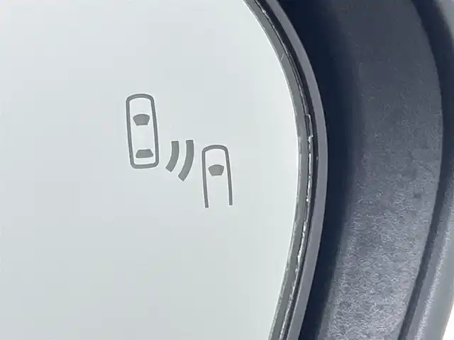 トヨタ プリウス A 千葉県 2017(平29)年 2.1万km アティチュードブラックマイカ 純正9型ナビ/AM＆FM＆Bluetooth＆フルセグTV＆CD＆DVD/トヨタセーフティセンス/レーダークルーズコントロール/プリクラッシュセーフティ/ヘッドアップディスプレイ/オートマチックハイビーム/バックカメラ/ブラインドスポットモニター/LEDヘッドライト/フォグランプ/ステアリングスイッチ/バックカメラ/ビルトインETC/電動格納サイドミラー/運転席シートリフター/EVモード/アイドリングストップ/ウィンカーミラー/純正ドアバイザー/純正フロアマット/プッシュスタート/ISOFIX