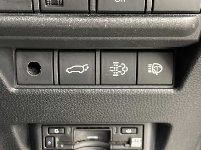 トヨタ ランドクルーザー ２５０ ZX 埼玉県 2024(令6)年 2.4万km プラチナホワイトパールマイカ JAOSサイドステップ/JAOSフロントバンパーガード　/JAOSスキッドプレート/JAOSフロントフェンダーガーニッシュ　/GANADORマフラー/JAOS１８インチアルミホイール　/JAOSマットガード/サンルーフ/JBLプレミアムサウンド/純正12インチナビ機能付きディスプレイオーディオ/　(Bluetooth/USB/Miracast/FM/AM/HDMI)/フルセグテレビ/全方位カメラ/ビルトインETC2.0/パワーバックドア/ヘッドアップディスプレイ/レザーシート/レーダークルーズコントロール/ブラインドスポットモニター/衝突被害軽減ブレーキ/車線逸脱警報/クリアランスソナー/パドルシフト/シートメモリー/パワーヒート/ステアリングヒーター/シートヒーター/エアシート/電子パーキングシステム/ブレーキホールド/デジタルインナーミラー/プッシュスタート/純正フロアマット