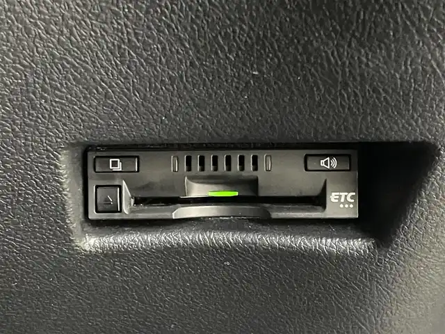 トヨタ シエンタ G クエロ 埼玉県 2018(平30)年 4.8万km クールボルドーガラスフレーク 純正ナビ　フリップダウンモニター　バックカメラ　ビルトインＥＴＣ　ドライブレコーダー　セーフティセンス　ステアリングスイッチ　プッシュスタート　スマートキー　オートハイビーム　ＬＥＤヘッドライト　ＴＶ