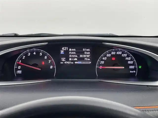 トヨタ シエンタ G クエロ 埼玉県 2018(平30)年 4.8万km クールボルドーガラスフレーク 純正ナビ　フリップダウンモニター　バックカメラ　ビルトインＥＴＣ　ドライブレコーダー　セーフティセンス　ステアリングスイッチ　プッシュスタート　スマートキー　オートハイビーム　ＬＥＤヘッドライト　ＴＶ