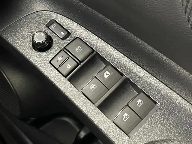 トヨタ シエンタ G クエロ 埼玉県 2018(平30)年 4.8万km クールボルドーガラスフレーク 純正ナビ　フリップダウンモニター　バックカメラ　ビルトインＥＴＣ　ドライブレコーダー　セーフティセンス　ステアリングスイッチ　プッシュスタート　スマートキー　オートハイビーム　ＬＥＤヘッドライト　ＴＶ