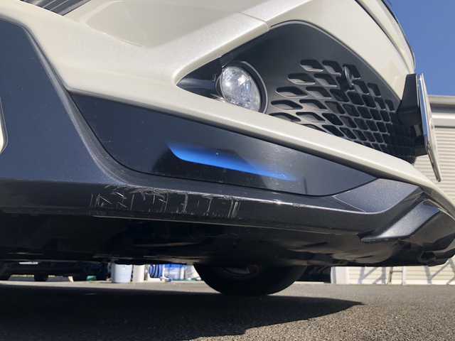 トヨタ Ｃ－ＨＲ G 愛媛県 2017(平29)年 5.6万km ホワイトパールクリスタルシャイン モデリスタフルエアロ/・BOOST IMPULSESTYLE/純正9インチナビ(NSZT-Y66T)/・CD/DVD/フルセグTV /Bluetooth/・MSV/SD/バックカメラ/茶革シート/・D/Nシートヒーター/前方ドライブレコーダー/衝突軽減ブレーキ/レーンキープ アシスト/レーダークルーズコントロール/ブラインドスポットモニター/オートブレーキホールド/・電動パーキング/オートハイビーム /・LEDオートライト/前後クリアランスソナー /ETC/スマートキー/・スペアキー/取扱説明書/保証書