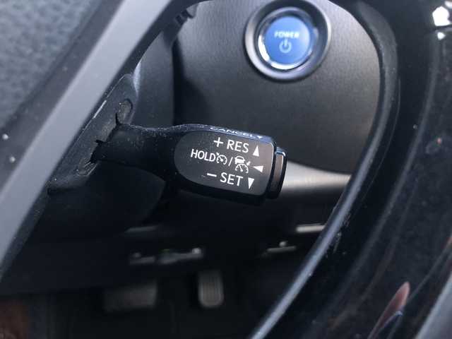 トヨタ Ｃ－ＨＲ G 愛媛県 2017(平29)年 5.6万km ホワイトパールクリスタルシャイン モデリスタフルエアロ/・BOOST IMPULSESTYLE/純正9インチナビ(NSZT-Y66T)/・CD/DVD/フルセグTV /Bluetooth/・MSV/SD/バックカメラ/茶革シート/・D/Nシートヒーター/前方ドライブレコーダー/衝突軽減ブレーキ/レーンキープ アシスト/レーダークルーズコントロール/ブラインドスポットモニター/オートブレーキホールド/・電動パーキング/オートハイビーム /・LEDオートライト/前後クリアランスソナー /ETC/スマートキー/・スペアキー/取扱説明書/保証書
