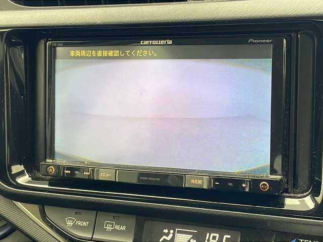 トヨタ アクア S 沖縄県 2015(平27)年 12.5万km ダークバイオレットマイカメタリック 社外SDナビ（AVIC-RZ03）/CD/DVD/SD/BT/ワンセグ/バックカメラ/ETC/横滑り防止装置/オートライト/純正ホイールキャップ/社外フロアマット/プッシュスタート/スマートキー