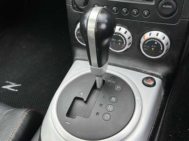 日産 フェアレディ Ｚ バージョンT 茨城県 2006(平18)年 7.7万km ホワイトパール Z34純正19inアルミホイール/BOSEサウンドシステム/黒革レザーシート/パワーシート/シートヒーター/ETC/オートライト/HIDヘッドライト/リモコンキー