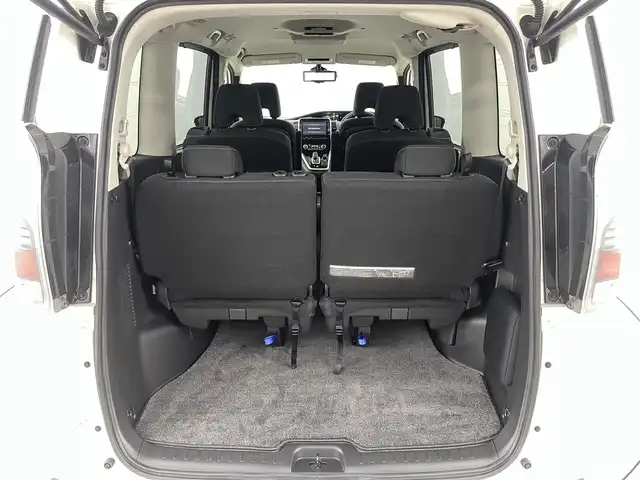 日産 セレナ e－パワー ハイウェイスター V 福島県 2019(平31)年 3.4万km ブリリアントホワイトパール セフティパックB/・衝突被害軽減ブレーキ/・車線逸脱警報装置/・プロパイロット/・クルーズコントロール追従あり/純正9インチナビ/・型番：MM518D-L/・フルセグTV/BT/SD/CD/DVD/ブルーレイ/FM/AM/・バックカメラ/・アラウンドビューモニター/・ETC/・デジタルインナーミラー/・フリップダウン/両側パワースライドドア/・三列目シート/電子パーキング/アイドリングストップ/革張ステアリング/・ステアリングリモコン/プッシュスタート/・スマートキー/LEDヘッドライト/・フォグライト/・オートライト/・オートハイビーム/電動格納ミラー/・ウィンカーミラー/前後コーナーセンサー/純正15インチアルミ/純正フロアマット