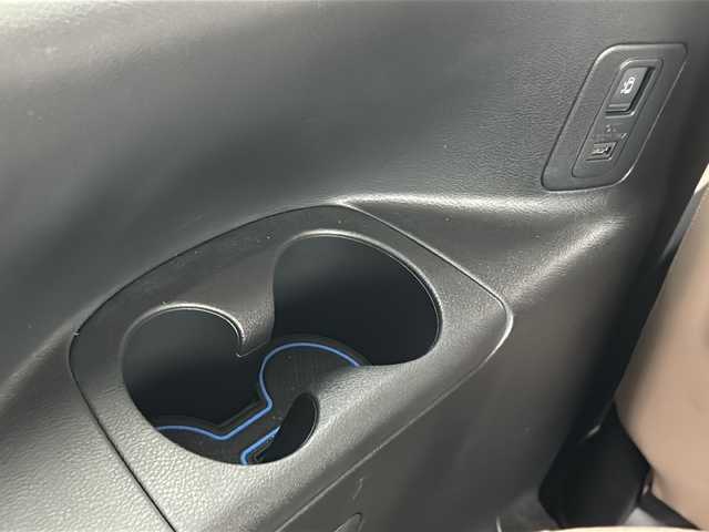 日産 セレナ ハイウェイスター 茨城県 2016(平28)年 5.6万km ブリリアントホワイトパール プレミアムインテリア/純正9インチメ大画面ナビ【MM516D-L】/(地デジTV・CD・DVD・BT・ラジオ再生)/プロパイロットシステム/両側パワースライドドア/衝突軽減ブレーキ/コーナーセンサー/アラウンドビューカメラ/ドライブレコーダー/ETC/オートライト/LEDヘッドライト/純正16inアルミホイール/純正フロアマット/スマートキー/取扱説明書/保証書