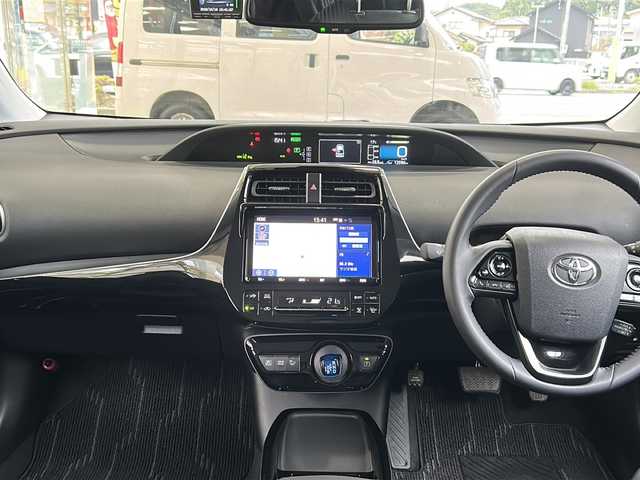 トヨタ プリウス A 福島県 2019(令1)年 1.3万km ホワイトパールクリスタルシャイン ワンオーナー　純正９インチナビ　フルセグＴＶ　バックカメラ　トヨタセーフティーセンス　レーダークルーズコントロール　前後ドライブレコーダー　ビルトインＥＴＣ　クリアランスソナー　ヘッドアップディスプレイ