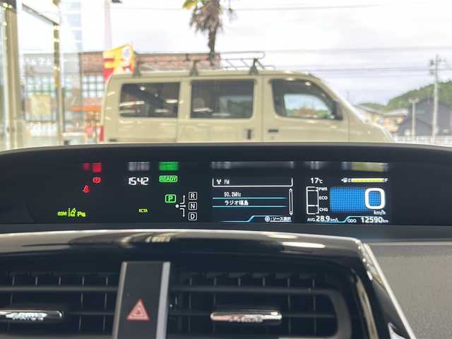 トヨタ プリウス A 福島県 2019(令1)年 1.3万km ホワイトパールクリスタルシャイン ワンオーナー　純正９インチナビ　フルセグＴＶ　バックカメラ　トヨタセーフティーセンス　レーダークルーズコントロール　前後ドライブレコーダー　ビルトインＥＴＣ　クリアランスソナー　ヘッドアップディスプレイ