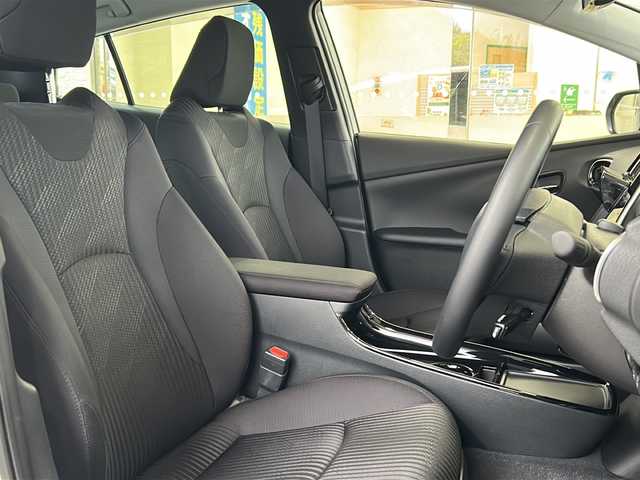 トヨタ プリウス A 福島県 2019(令1)年 1.3万km ホワイトパールクリスタルシャイン ワンオーナー　純正９インチナビ　フルセグＴＶ　バックカメラ　トヨタセーフティーセンス　レーダークルーズコントロール　前後ドライブレコーダー　ビルトインＥＴＣ　クリアランスソナー　ヘッドアップディスプレイ