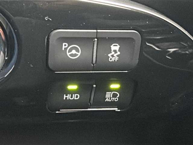 トヨタ プリウス A 福島県 2019(令1)年 1.3万km ホワイトパールクリスタルシャイン ワンオーナー　純正９インチナビ　フルセグＴＶ　バックカメラ　トヨタセーフティーセンス　レーダークルーズコントロール　前後ドライブレコーダー　ビルトインＥＴＣ　クリアランスソナー　ヘッドアップディスプレイ