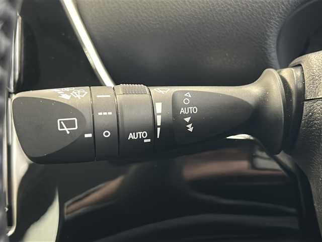 トヨタ プリウス A 福島県 2019(令1)年 1.3万km ホワイトパールクリスタルシャイン ワンオーナー　純正９インチナビ　フルセグＴＶ　バックカメラ　トヨタセーフティーセンス　レーダークルーズコントロール　前後ドライブレコーダー　ビルトインＥＴＣ　クリアランスソナー　ヘッドアップディスプレイ