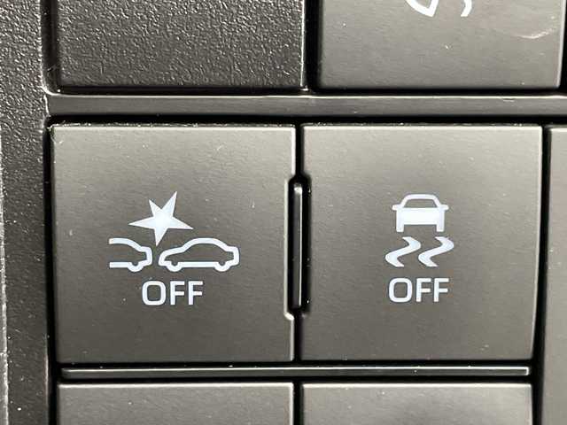 トヨタ ライズ Z 岐阜県 2022(令4)年 1.5万km ブラックマイカメタリック 純正ナビ/　(AM/FM/CD/DVD/Bluetooth/フルセグTV)/バックカメラ/衝突軽減ブレーキ/レーンキープアシスト/コーナーセンサー/レーダークルーズコントロール/LEDヘッドライト/ドライブレコーダー/ETC/シートヒーター/純正アルミホイール/純正ドアバイザー