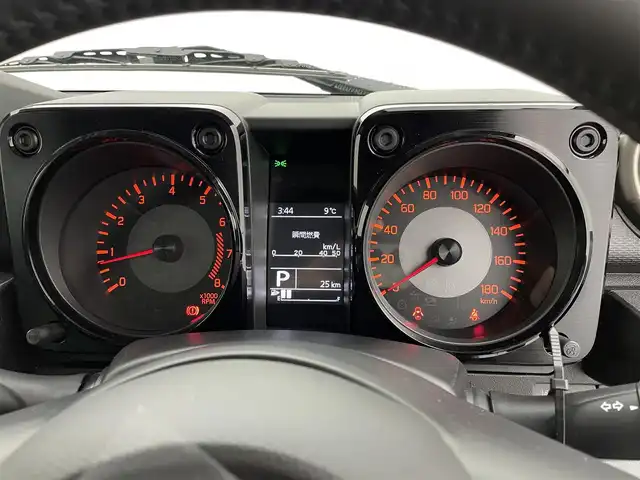 スズキ ジムニー ノマド FC 宮城県 2025(令7)年 0.1千km アークティックホワイトパール 登録済未使用車/スズキセーフティサポート/アダプティブクルーズコントロール/衝突軽減ブレーキ/リアパーキングセンサー/レーンキープアシスト/LEDヘッドライト/オートライト/オートハイビーム/ヒーテッドドアミラー/ヒルディセントコントロール/シートヒーター/禁煙車