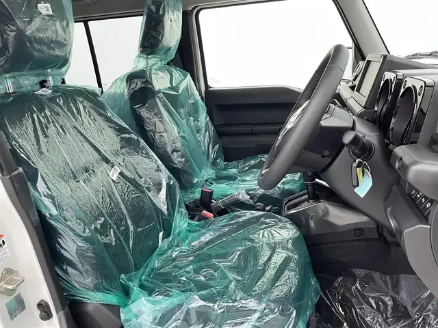 スズキ ジムニー ノマド FC 宮城県 2025(令7)年 0.1千km アークティックホワイトパール 登録済未使用車/スズキセーフティサポート/アダプティブクルーズコントロール/衝突軽減ブレーキ/リアパーキングセンサー/レーンキープアシスト/LEDヘッドライト/オートライト/オートハイビーム/ヒーテッドドアミラー/ヒルディセントコントロール/シートヒーター/禁煙車