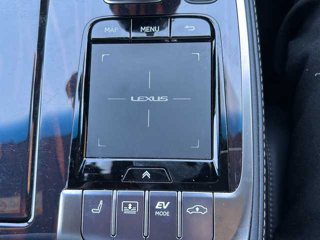 レクサス ＬＳ 500h バージョンL 大阪府 2019(令1)年 13.5万km グラファイトブラックガラスフレーク ワンオーナー/純正ナビ（フルセグTV・Bluetooth・CD・DVD・ラジオ）/全周囲カメラ/シートヒーター/シートクーラー（運転席・助手席・後部座席）/パワーシート（運転席・助手席・後部座席）/ステアリングヒーター/ETC2.0/レーダークルーズコントロール/ヘッドアップディスプレイ/レーンアシスト/本革ブラックレザーシート/本革巻きステアリング/前後ドライブレコーダー/ブラインドスポットモニター