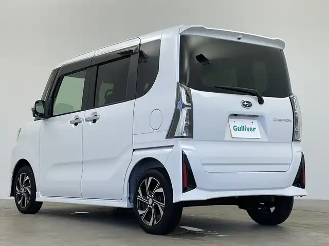 スバル シフォン カスタムR 鹿児島県 2024(令6)年 1.4万km シャイニングホワイトパール ワンオーナー/純正9型ディスプレイオーディオ/Apple CarPlay/フルセグTV/FM/AM/Bluetooth/ETC/全周囲カメラ/衝突軽減ブレーキ/レーンキープアシスト/盗難防止装置/パーキングアシスト/クルーズコントロール/デジタルインナーミラー/ステアリングリモコン/シートヒーター（D席+N席）/両側パワースライドドア/前後コーナーセンサー/LEDヘッドライト/オートライト/オートエアコン/スマートキー×2/プッシュスタートボタン/12V電源/USBジャック/純正14インチアルミホイール/純正フロアマット/取扱説明書/保証書