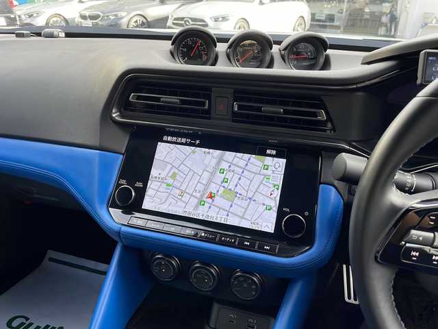 日産 フェアレディ Ｚ バージョンST 東京都 2024(令6)年 0.2万km パールⅡ 車体色　XKJ　プリズムホワイト×スーパーブラック/新車時保証書/ナビ説明書/エマージェンシーブレーキ/前・側・後方支援/インテリジェントクルーズコントロール/純正ナビ/フルセグTV【走行中映ります】/BT/USB/AppleCarplay/BOSEサウンド/バックカメラ　ETC2.0/LEDヘッドライト/オートライト/スマートキー×2【キータグ有】/革巻きハンドル/RECAROシート/BLITZ車高調/SR-SDIXELローター＆パッド/社外１９インチアルミ【TWS】