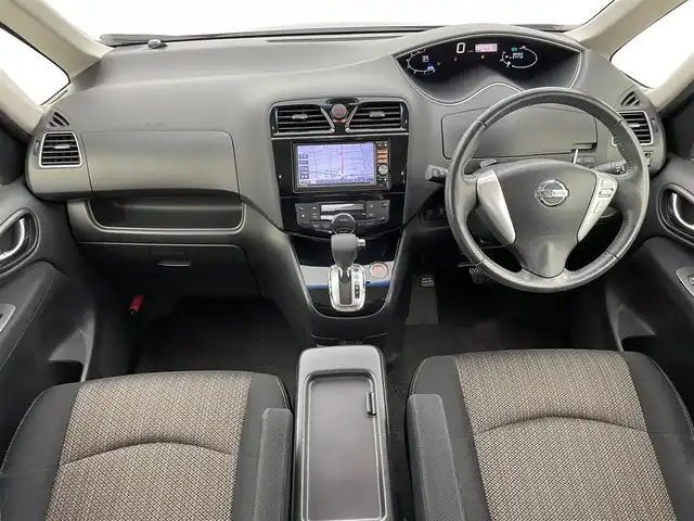 日産 セレナ ハイウェイS S HV Aセーフ 富山県 2014(平26)年 8.7万km ダイヤモンドブラック 純正ナビ【MP313D-W】/（AM/FM/CD/DVD/AUX/BT）/フルセグTV/アラウンドビューモニター/両側パワースライドドア/クルーズコントロール/エマージェンシーブレーキ/レーンキープアシスト/オートLEDヘッドライト/コーナーセンサー/ドライブレコーダー前後/ETC/スマートキー×２/プッシュスタート/純正フロアマット/アイドリングストップ