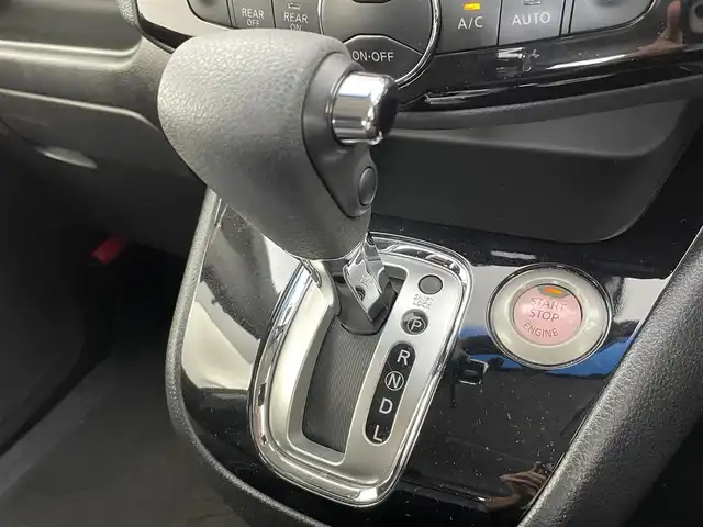 日産 セレナ ハイウェイS S HV Aセーフ 富山県 2014(平26)年 8.7万km ダイヤモンドブラック 純正ナビ【MP313D-W】/（AM/FM/CD/DVD/AUX/BT）/フルセグTV/アラウンドビューモニター/両側パワースライドドア/クルーズコントロール/エマージェンシーブレーキ/レーンキープアシスト/オートLEDヘッドライト/コーナーセンサー/ドライブレコーダー前後/ETC/スマートキー×２/プッシュスタート/純正フロアマット/アイドリングストップ