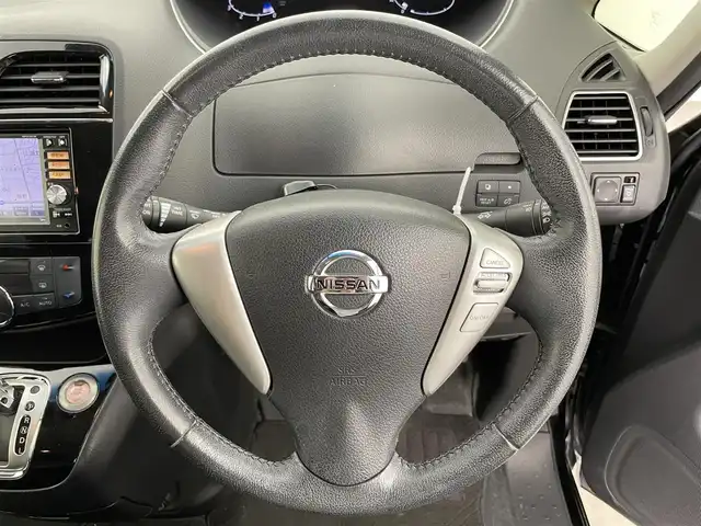 日産 セレナ ハイウェイS S HV Aセーフ 富山県 2014(平26)年 8.7万km ダイヤモンドブラック 純正ナビ【MP313D-W】/（AM/FM/CD/DVD/AUX/BT）/フルセグTV/アラウンドビューモニター/両側パワースライドドア/クルーズコントロール/エマージェンシーブレーキ/レーンキープアシスト/オートLEDヘッドライト/コーナーセンサー/ドライブレコーダー前後/ETC/スマートキー×２/プッシュスタート/純正フロアマット/アイドリングストップ