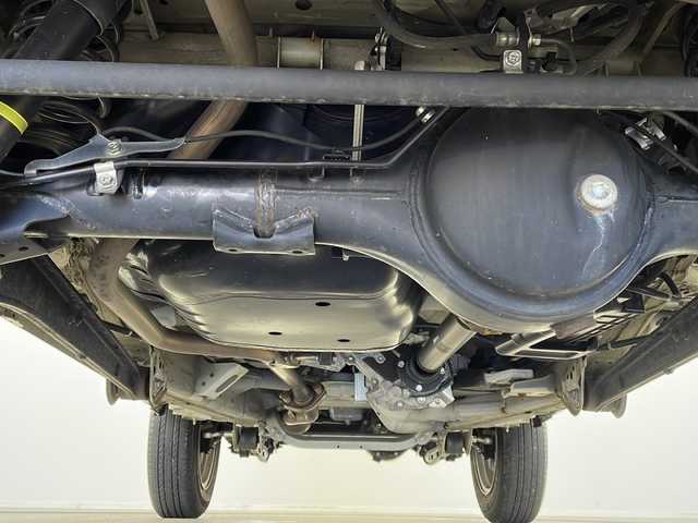 スズキ ジムニー XC 栃木県 2023(令5)年 2.1万km ピュアホワイトP スズキセーフティサポート/・デュアルカメラブレーキサポート/・デュアルセンサーブレーキサポート/・誤発進抑制機能/・車線逸脱抑制機能/・車線逸脱警報機能/・ふらつき警報機能/・先行車発進お知らせ機能/・標識認識機能/禁煙車/4WD/オートライト/LEDヘッドライト/アイドリングストップ/ヘッドライトウォッシャー/シートヒーター/クルーズコントロール/革巻きステアリング/スマートキー/プッシュスタート/ステアリングスイッチ