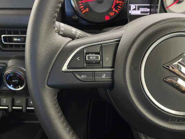 スズキ ジムニー XC 栃木県 2023(令5)年 2.1万km ピュアホワイトP スズキセーフティサポート/・デュアルカメラブレーキサポート/・デュアルセンサーブレーキサポート/・誤発進抑制機能/・車線逸脱抑制機能/・車線逸脱警報機能/・ふらつき警報機能/・先行車発進お知らせ機能/・標識認識機能/禁煙車/4WD/オートライト/LEDヘッドライト/アイドリングストップ/ヘッドライトウォッシャー/シートヒーター/クルーズコントロール/革巻きステアリング/スマートキー/プッシュスタート/ステアリングスイッチ