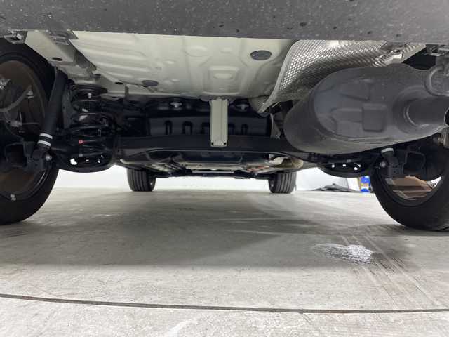 トヨタ カローラ クロス ハイブリッド Z 福岡県 2023(令5)年 1万km プラチナホワイトパールマイカ 純正ディスプレイオーディオ/フルセグテレビ/バックカメラ/サイドカメラ/パワーバックドア/パワーシート/シートヒーター/ハーフレザーシート/革巻きステアリング/パーキングアシスト/LEDヘッドライト/BSM/ETC