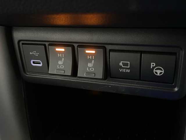 トヨタ カローラ クロス ハイブリッド Z 福岡県 2023(令5)年 1万km プラチナホワイトパールマイカ 純正ディスプレイオーディオ/フルセグテレビ/バックカメラ/サイドカメラ/パワーバックドア/パワーシート/シートヒーター/ハーフレザーシート/革巻きステアリング/パーキングアシスト/LEDヘッドライト/BSM/ETC