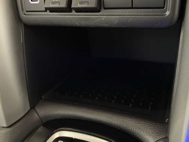 トヨタ カローラ クロス ハイブリッド Z 福岡県 2023(令5)年 1万km プラチナホワイトパールマイカ 純正ディスプレイオーディオ/フルセグテレビ/バックカメラ/サイドカメラ/パワーバックドア/パワーシート/シートヒーター/ハーフレザーシート/革巻きステアリング/パーキングアシスト/LEDヘッドライト/BSM/ETC