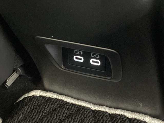 トヨタ カローラ クロス ハイブリッド Z 福岡県 2023(令5)年 1万km プラチナホワイトパールマイカ 純正ディスプレイオーディオ/フルセグテレビ/バックカメラ/サイドカメラ/パワーバックドア/パワーシート/シートヒーター/ハーフレザーシート/革巻きステアリング/パーキングアシスト/LEDヘッドライト/BSM/ETC