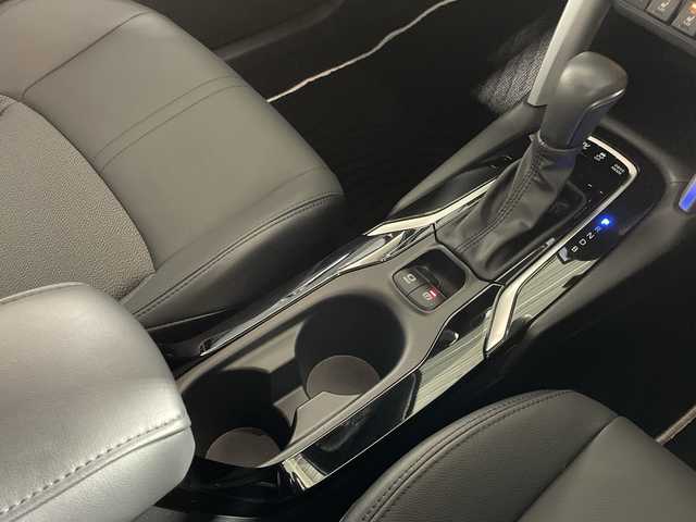 トヨタ カローラ クロス ハイブリッド Z 福岡県 2023(令5)年 1万km プラチナホワイトパールマイカ 純正ディスプレイオーディオ/フルセグテレビ/バックカメラ/サイドカメラ/パワーバックドア/パワーシート/シートヒーター/ハーフレザーシート/革巻きステアリング/パーキングアシスト/LEDヘッドライト/BSM/ETC