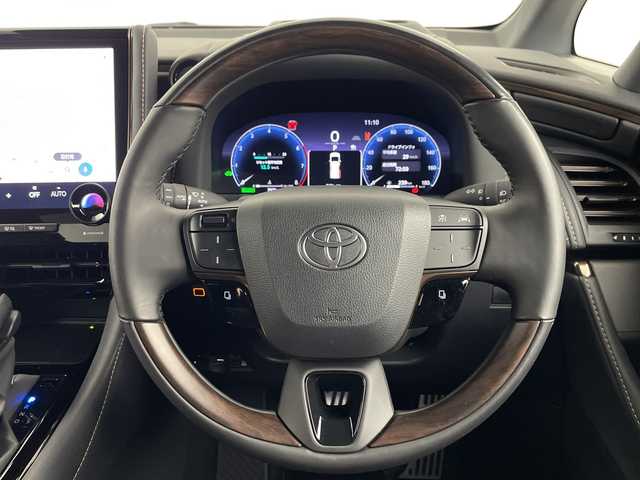 トヨタ アルファードハイブリット Z 埼玉県 2025(令7)年 0.8万km ブラック モデリスタエアロ/左右独立ムーンルーフ/純正14インチナビ機能付きディスプレイオーディオ/　(Bluetooth/HDMI/FM/AM/Miracast)/全方位カメラ/フルセグテレビ/両側パワースライドドア/ビルトインETC2.0/ドライブレコーダー/パワーバックドア/アダプティブクルーズコントロール/衝突被害軽減ブレーキ/車線逸脱警報/プロアクティブドライビングアシスト/クリアランスソナー/ブラインドスポットモニター/デジタルインナーミラー/ステアリングヒーター/シートヒーター/エアーシート/サイドエンブレムイルミネーション/ワイヤレス充電/電動パーキングブレーキ/ブレーキホールド/メモリ付きパワーシート/プッシュスタート/純正18インチアルミホイール