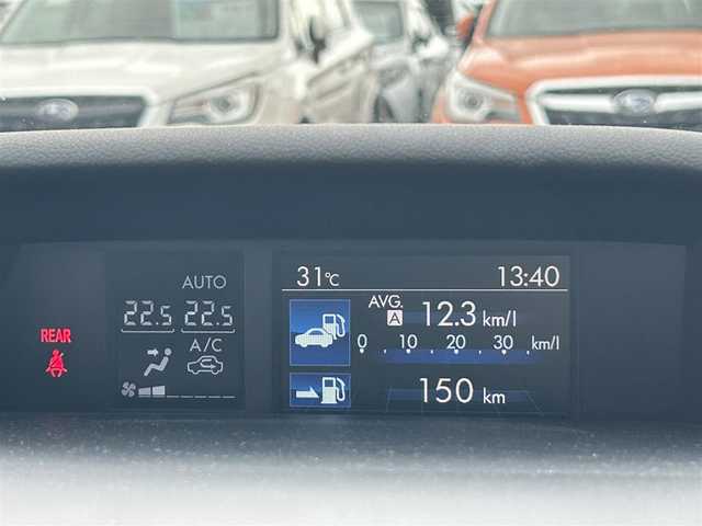 スバル レヴォーグ 1．6GT アイサイト 岩手県 2016(平28)年 13.8万km クリスタルホワイトP 横滑り防止装置/レーンアシスト/盗難防止装置/オートライト/純正ヘッドライト/衝突被害軽減システム/4wd/パドルシフト/クルーズコントロール追従有/Bluetootｈ/社外ナビ/純正フロアマット
