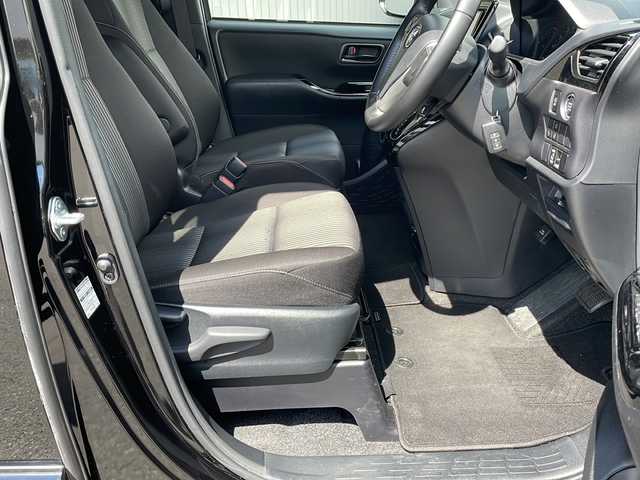 トヨタ ヴォクシー ZS 長野県 2021(令3)年 2.6万km ブラック トヨタセーフティセンス/片側パワースライドドア/社外メモリナビ（AVIC-RZ503）/・CD/DVD/Bluetooth/バックカメラ/ETC/クルーズコントロール/前方ドライブレコーダー/社外15インチAW/社外フロアマット/前後コーナーセンサー/LEDオートライト/プッシュスタート/スマートキー/取扱説明書