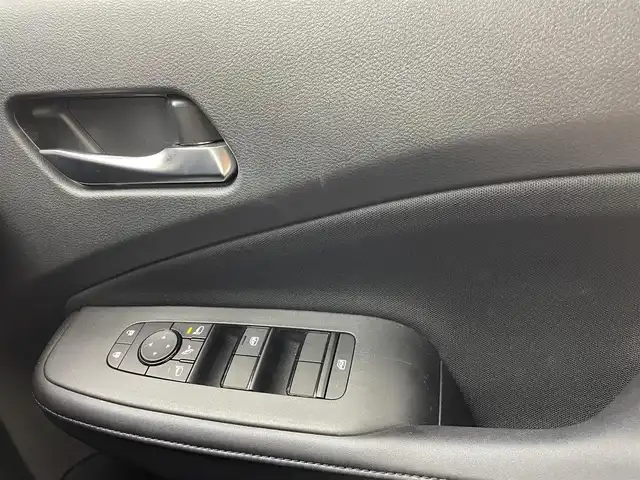 日産 ノート X 茨城県 2023(令5)年 0.9万km ダークメタルグレー 純正9型ナビ/全周囲カメラ/フルセグ/ワイヤレス充電/プロパイロット/衝突被害軽減ブレーキ/車線逸脱抑制装置/オートマチックハイビーム/ソナー/BSI/ETC2.0/ドラレコ/LEDヘッドライト/スマートキー