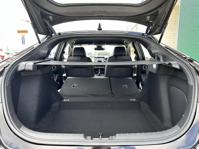 ホンダ シビック RS 宮城県 2025(令7)年 1.8万km クリスタルブラックパール ワンオーナー/BOSEプレミアムサウンドシステム/ホンダセンシング/●衝突軽減ブレーキ（CMBS）/●先行車発進お知らせ機能/●歩行者事故低減ステアリング/●路外逸脱抑制機能/●標識認識機能/●渋滞追従機能付アダプティブクルーズコントロール（ACC） /●車線維持支援システム（LKAS）/●ブラインドスポットインフォメーション/●近距離衝突軽減ブレーキ/●パーキングセンサーシステム/●後退出庫サポート/●アダプティブドライビングビーム/ホンダコネクトディスプレー/・車内Wi-Fi/・地デジTV/・AppleCarPlay/AndroidAuto/・Googleマップ/GooglePlay/・9インチワイドディスプレイ/・バックカメラ/・充電用USBジャック/・ETC2.0/ワイヤレス充電器/ハーフレザーシート/シートヒーター/パワーシート/革巻きステアリング/ステアリングスイッチ/電動パーキングブレーキ/ブレーキホールド/LEDヘッドランプ/オートライト/スマートキー＆プッシュスタート/電動格納ミラー/純正18インチAW/フロアマット/W/サイド/カーテンエアバッグ/取扱説明書/保証書