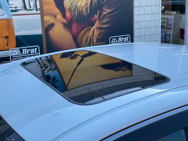 レクサス ＧＳ 450h Fスポーツ 滋賀県 2012(平24)年 8.8万km ホワイトパールクリスタルシャイン マークレビンソン/プリクラッシュセーフティ/ナイトビューカメラ/TRD4本出しマフラー/純正エアロ/サンルーフ/ブラウンレザーシート/前席エアシート＆ヒーター/前席パワーシート/パワートランク/メーカーナビ/バックカメラ/フルセグTV：DVD：CD：USB：AUX/デイライトフォグ/ハンドルヒーター/ビルトインETC/コーナーセンサー/オートサンシェード/オートハイビーム/パドルシフト/純正フロアマット/レーダークルーズコントロール/保証書・取扱説明書